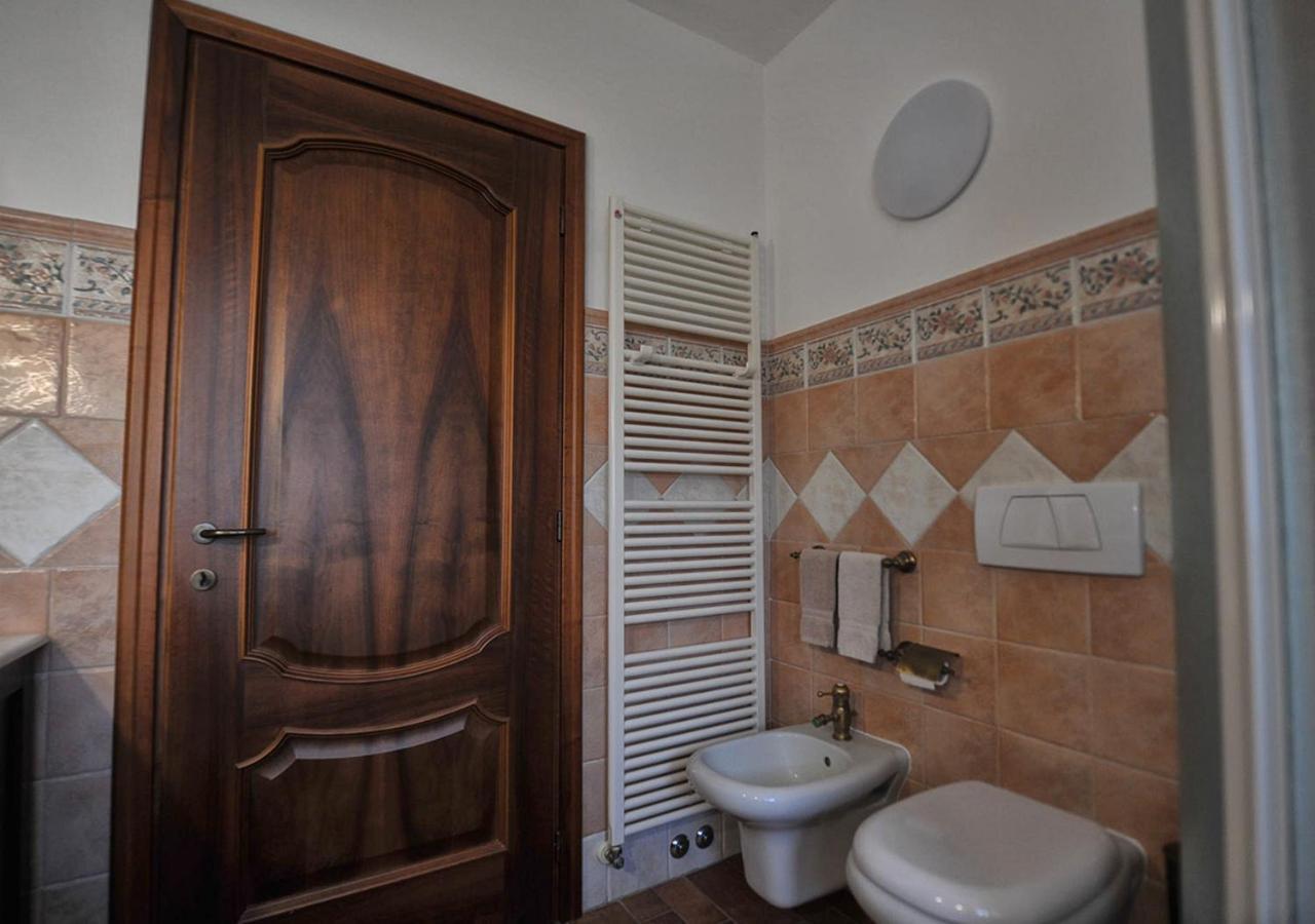 B&B Acacia Rosa Guarene Exterior foto